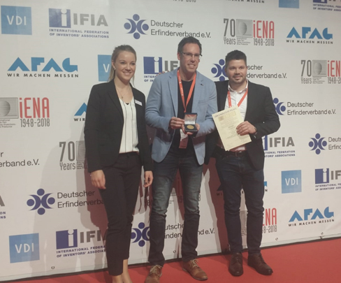 Limbeck-Wachsmuth-Goldmedaille-IENA-2.jpg